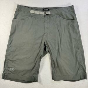 Arc’teryx Men’s 34 Pemberton Shorts Gray 12” Inseam